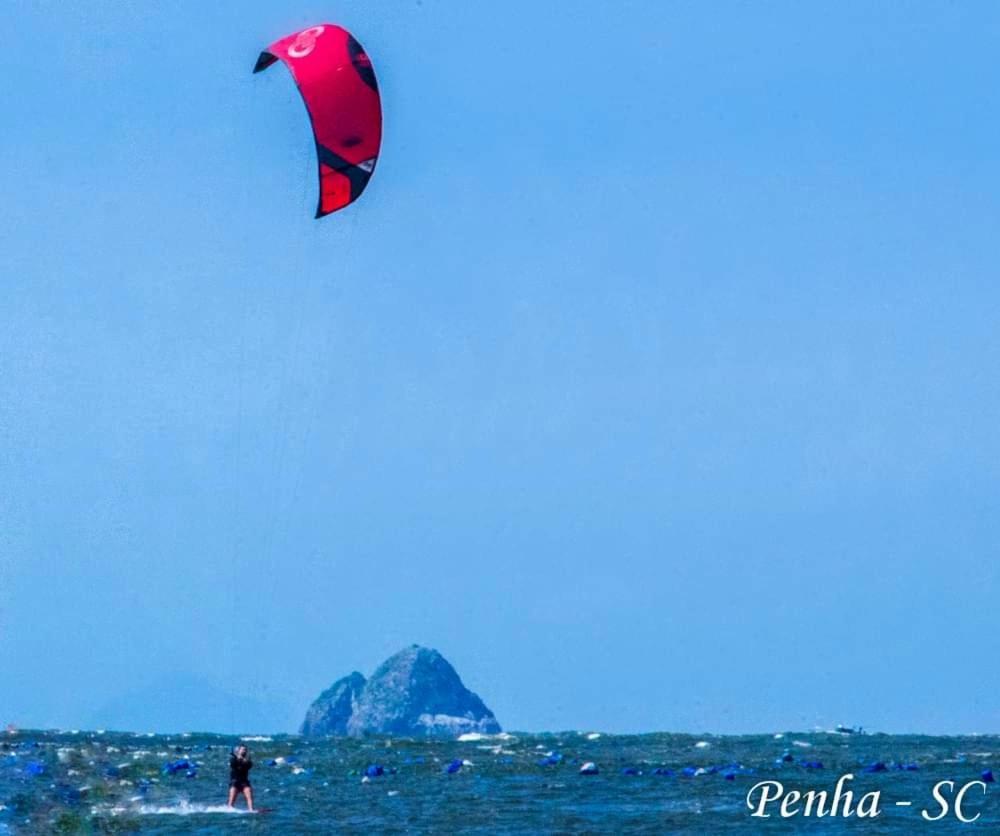 Suites A 100M Da Praia E 800M Do Beto Carrero Penha  Ngoại thất bức ảnh